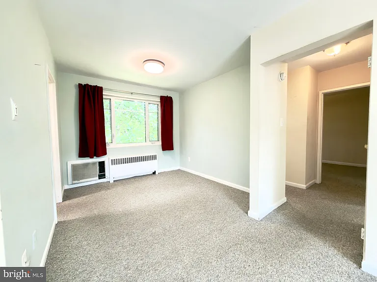 10311 Montrose Ave #202 — Photo 11