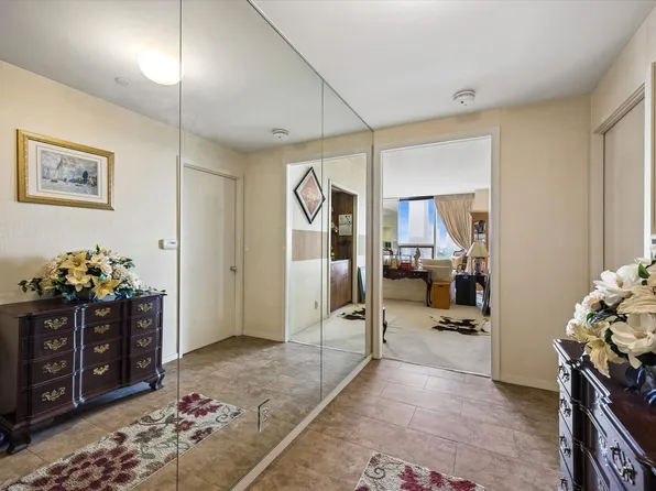 5110 San Felipe St Unit 111W, Houston, TX 77056