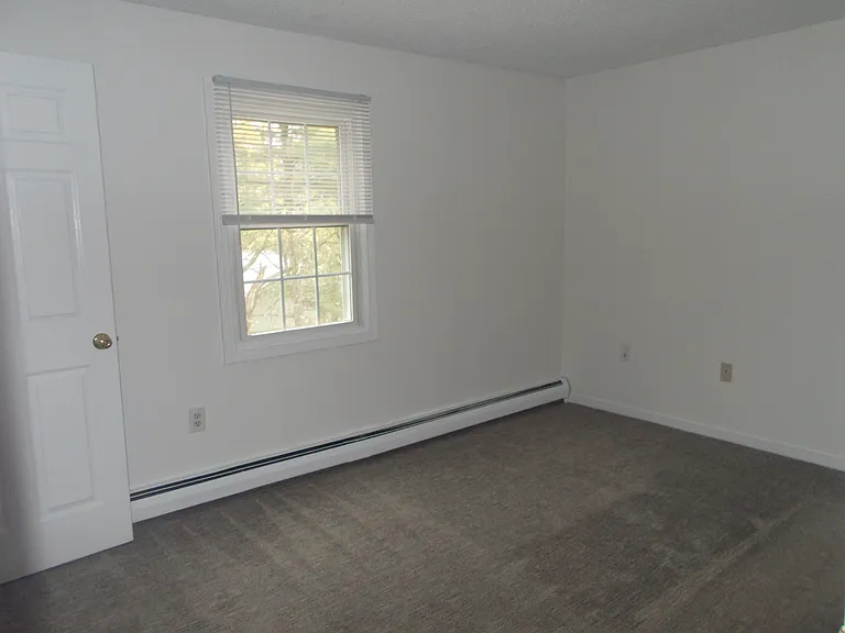 12 Saint James Pl #609 — Photo 7