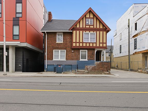 2nd image of 4635 John R St #4