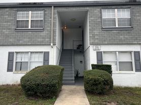 1000 S Semoran Blvd