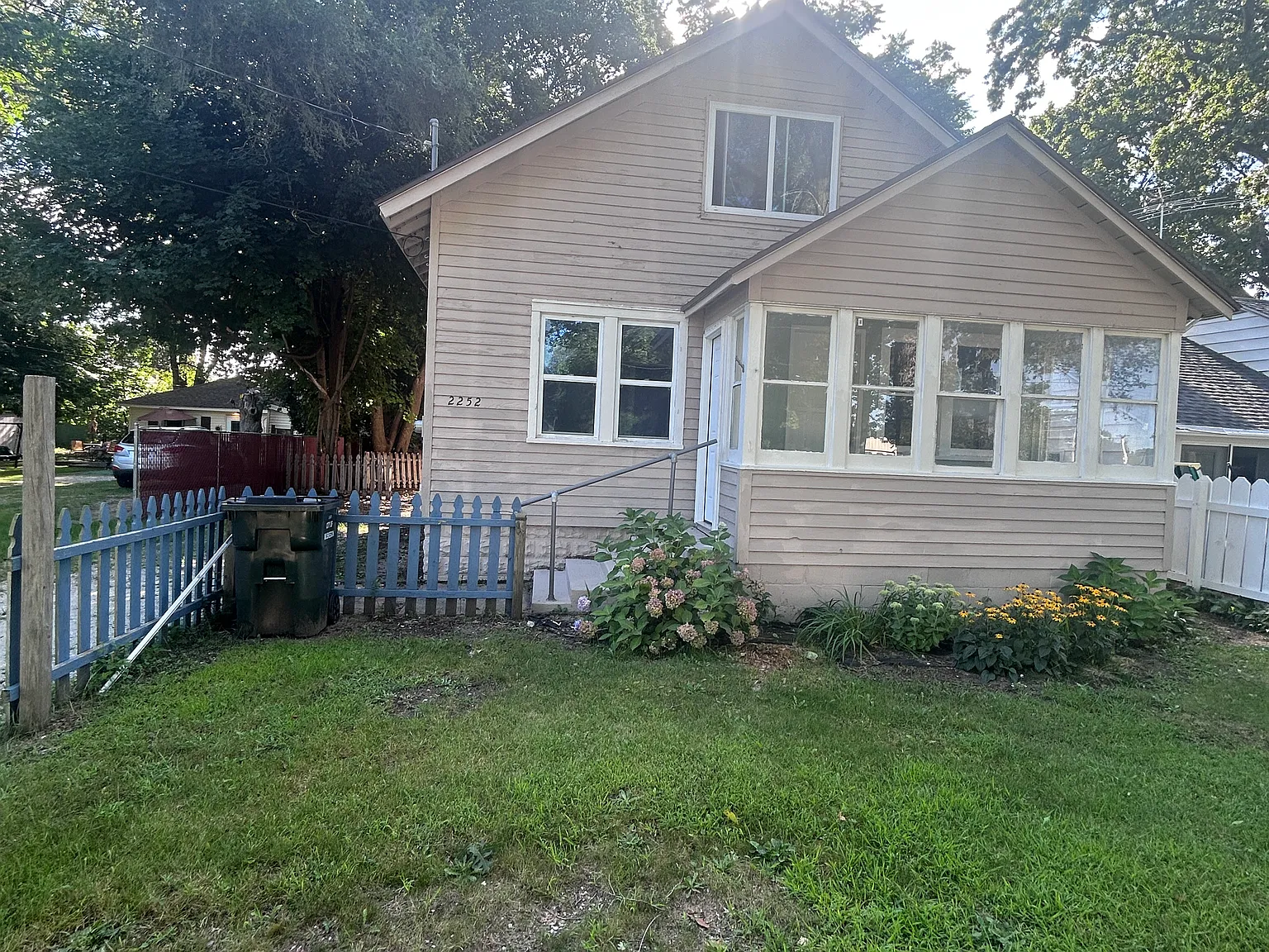 2 bed, 900 sqft, $1,150 — Photo 1