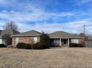 8829 E 93rd St, Tulsa, OK 74133