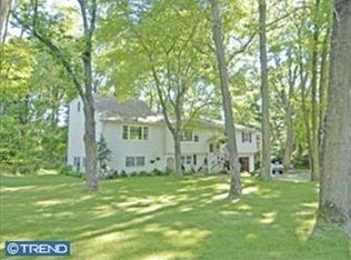 65 Bogle Dr, New Hope, PA 18938