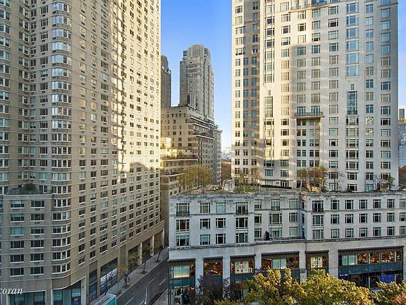 4th image of 62 W 62nd St APT 12E
