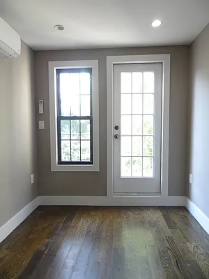 Rented by Miron Realty Group | media 49