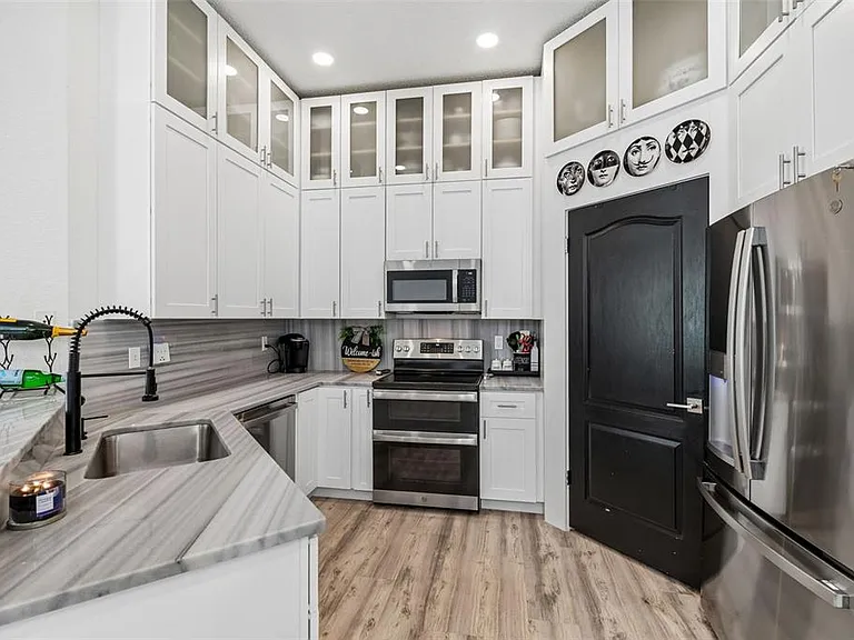 728 Coral Reef Dr #728 — Photo 11