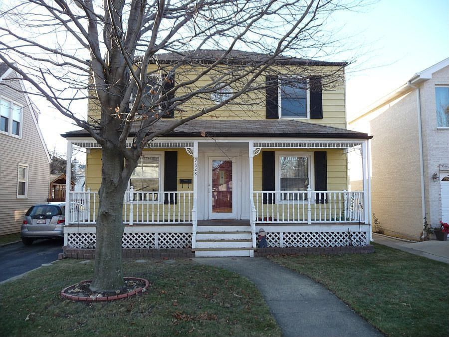 2 story near the Metra