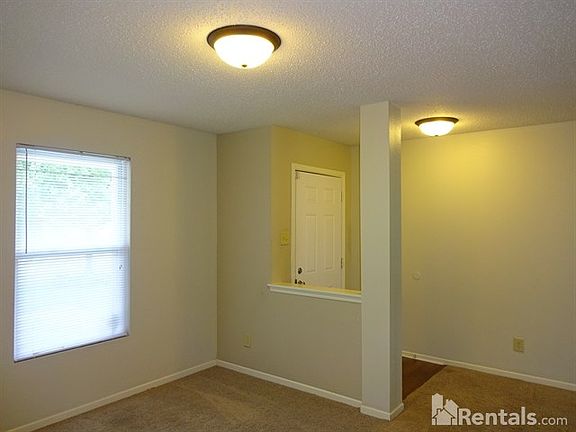 5th image of 1012 Highpointe Blvd