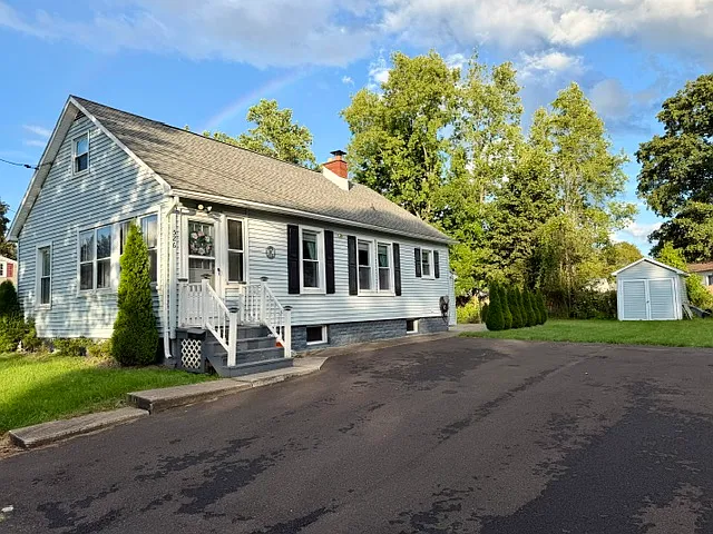 3 bed, 1200 sqft, $2,500 — Photo 1