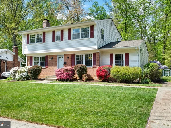 10235 Fox Ln, Fairfax, VA 22030