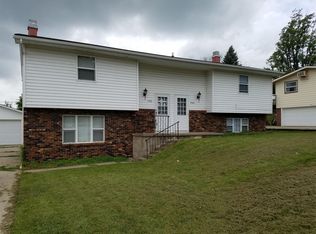 1904 Sheldon Ave, Cedar Falls, IA 50613