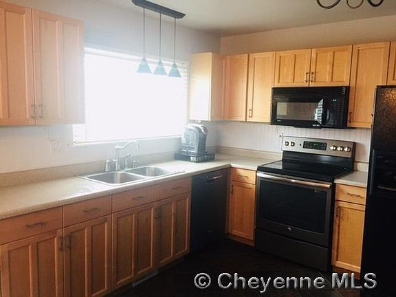 3rd image of 4001 Van Buren Ave