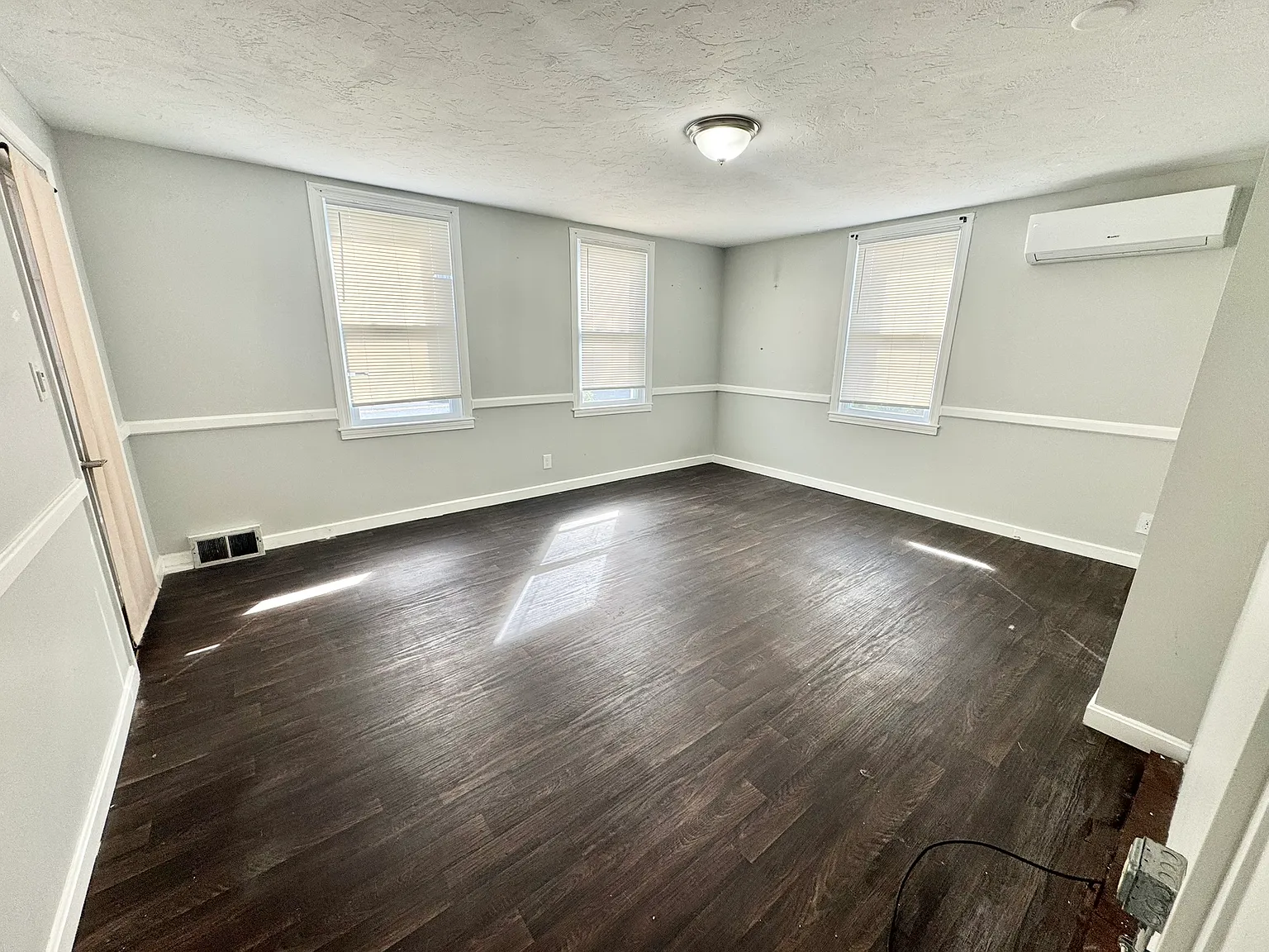 504 Main Street - Apt 1F — Photo 4