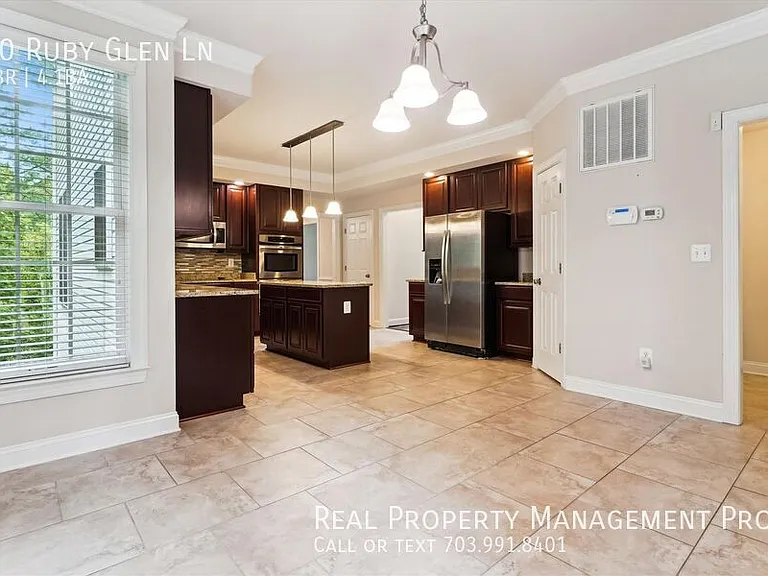 70 Ruby Glen Ln — Photo 8