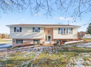 236 Grandview Rd, Hummelstown, PA 17036