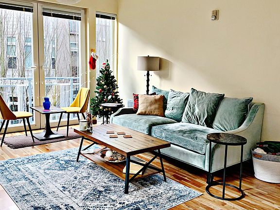 3rd image of 375 Kirkland Ave APT 311