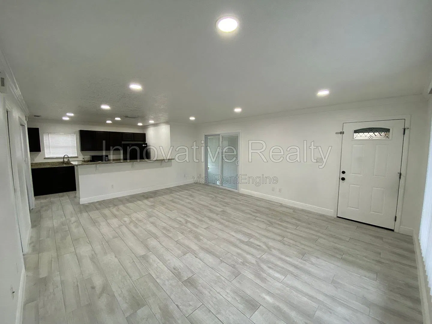 2 bed, 2.5 bath, 1200 sqft, $1,695 — Photo 4