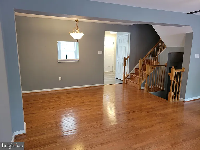 8702 Castlerock Ct — Photo 19