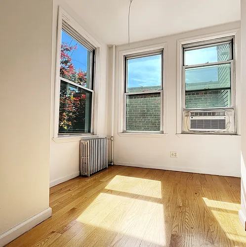 44 Richardson St #2B Photo 1