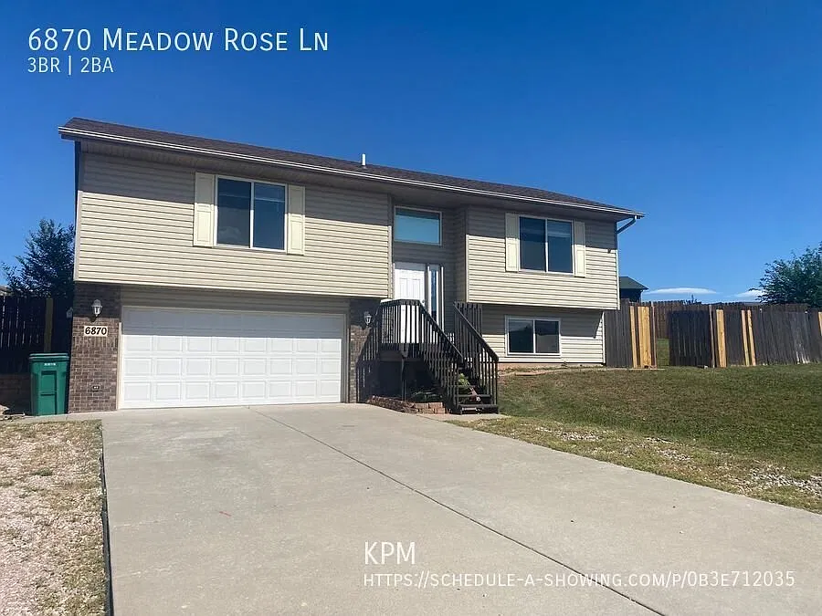 6870 Meadow Rose Ln