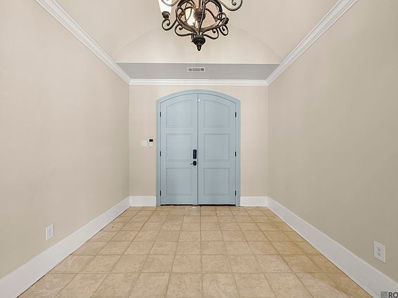 4th image of 26000 Plantation Ave