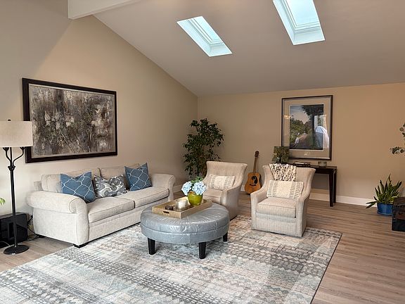 3rd image of 845 Bali Ct