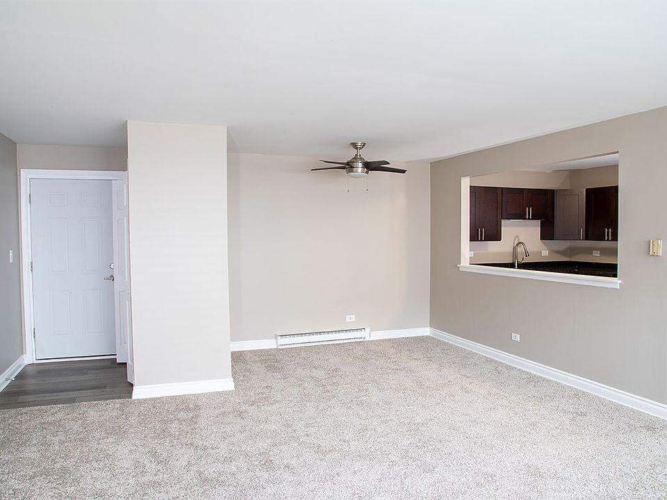 Iron Gate 25 Briar St Glen Ellyn, IL Zillow Apartments for Rent