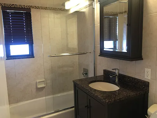 Rented by Amorelli Realty | media 2