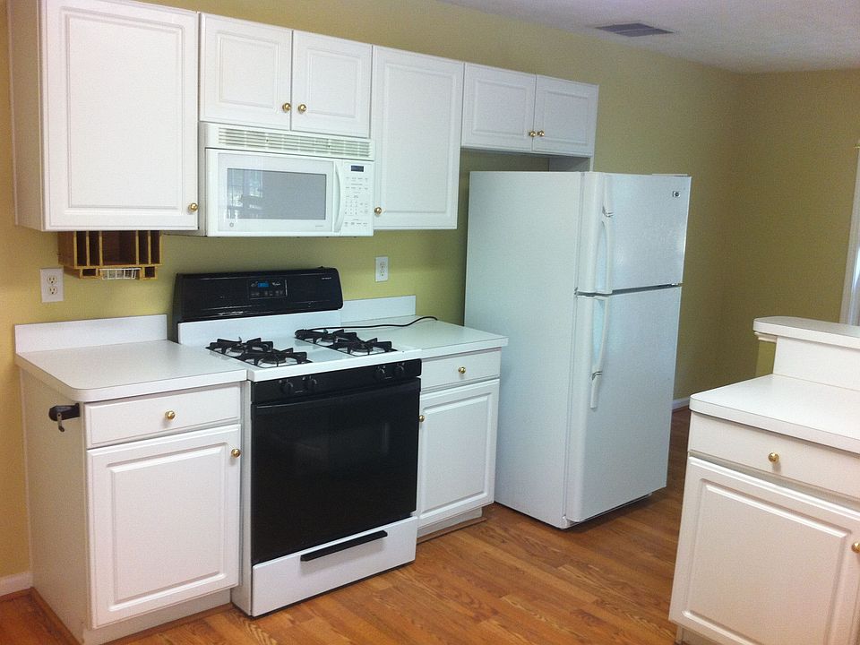 1st image of 964 Bexhill Dr