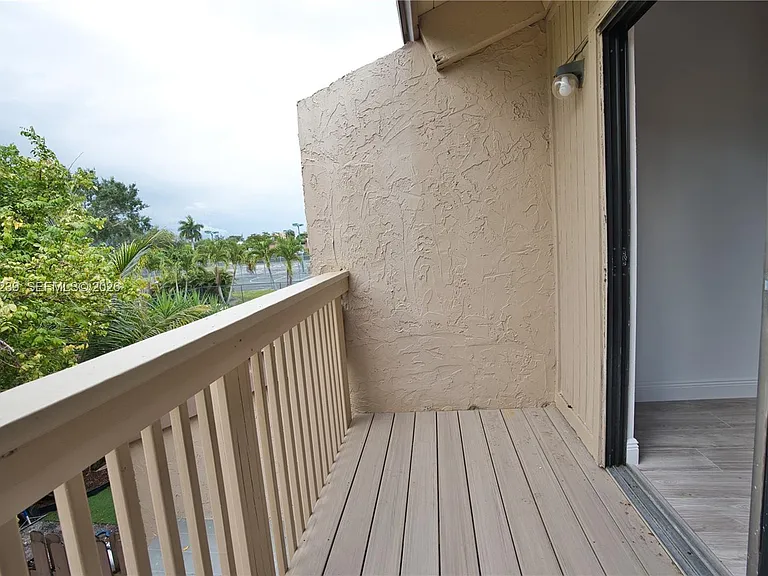 8015 SW 21st Ct #8015 — Photo 28