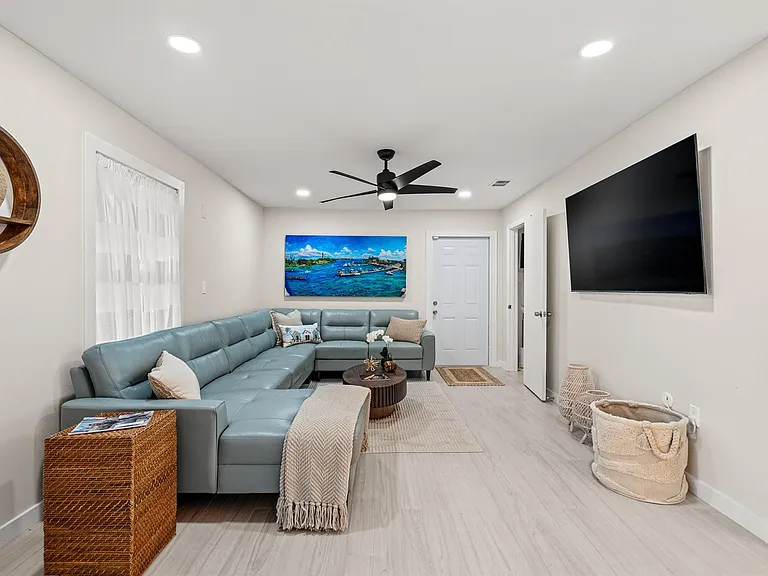 9165 SE Yacht Club Cir — Photo 11