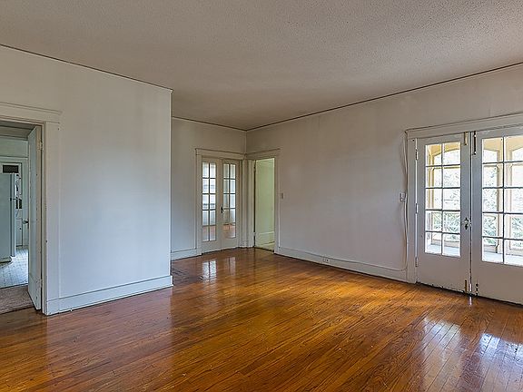 5th image of 5816 Pitt St