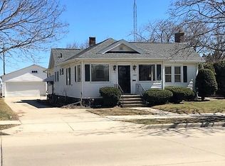 1917 S 10th St, Manitowoc, WI 54220
