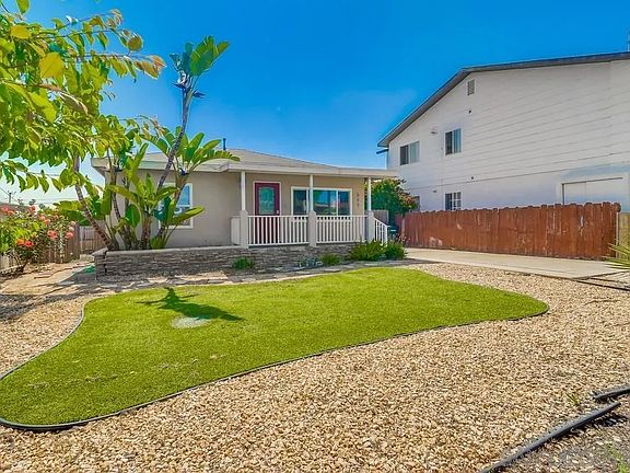 3rd image of 843 Georgia St