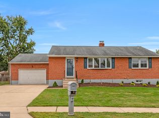 11 Tiverton Cir, Newark, DE 19702