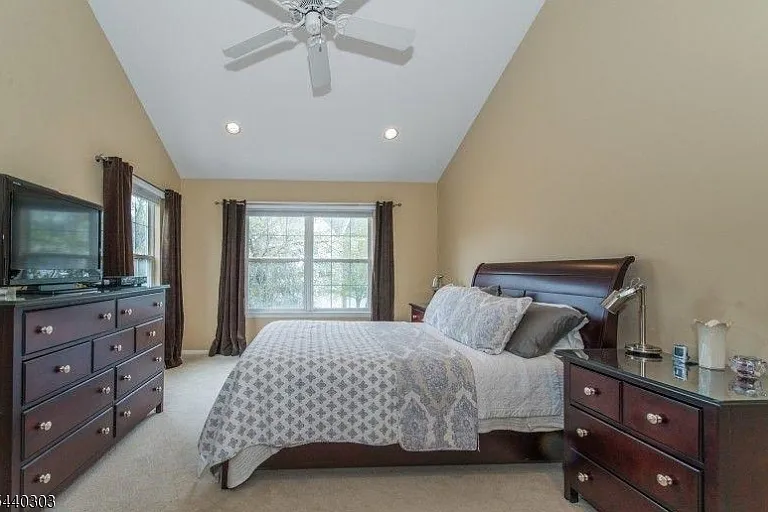 84 Constitution Way — Photo 10