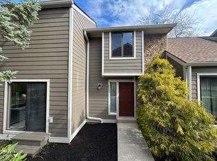 9963 Timbers Dr, Cincinnati, OH 45242