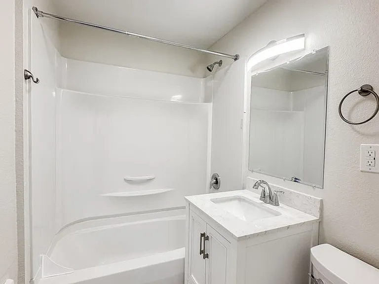 180 Garland Way N — Photo 12