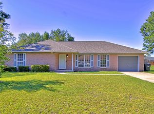 205 Tempest Ln, Allenhurst, GA 31301