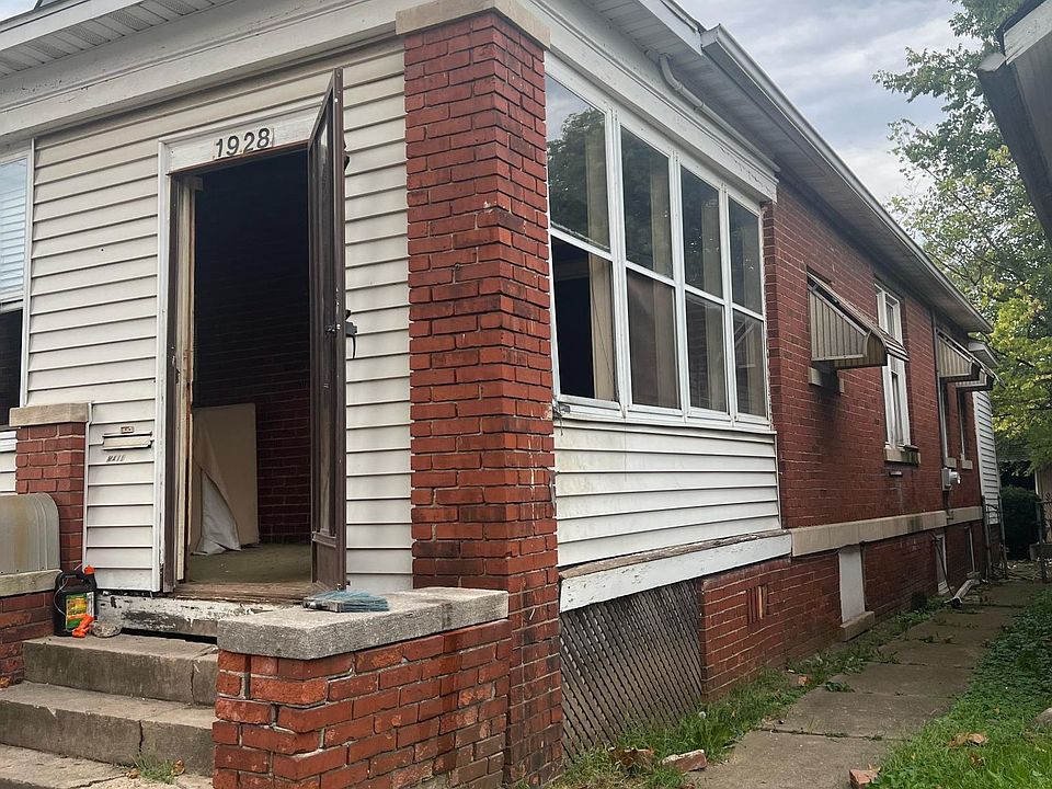 1st image of 1928 S Stanley St