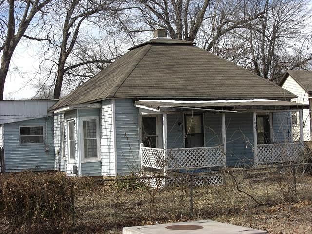 2nd image of 706 Green St