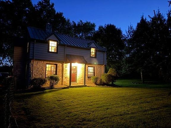 3rd image of 1177 Lakefield ROAD
