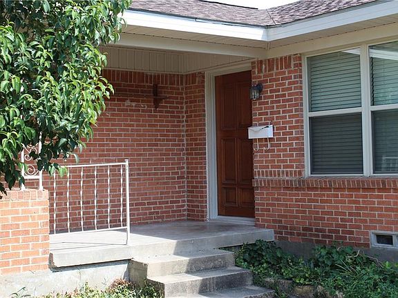 4th image of 3524 Gray Dr