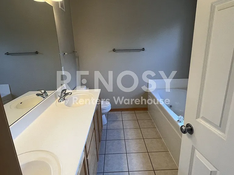 8285 Labont Way — Photo 16