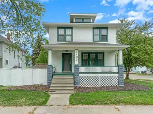 1102 4th St, Bay City, MI 48708