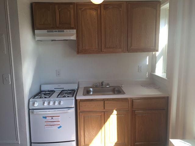 2nd image of 49 Elm Ave APT 4F