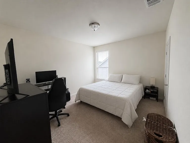 1008 Mosby Ln — Photo 13