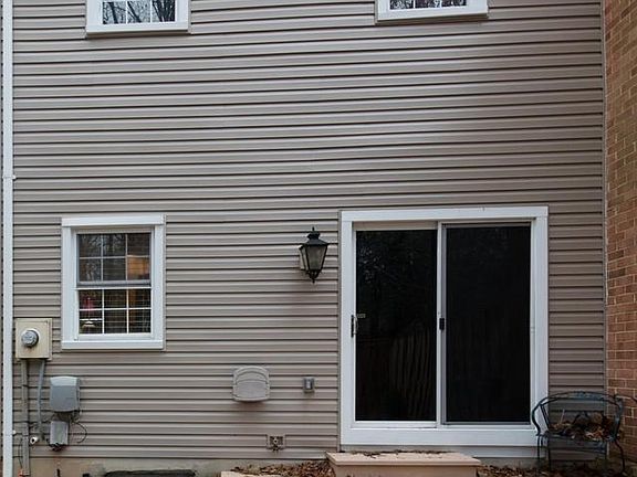 Exterior (Rear)