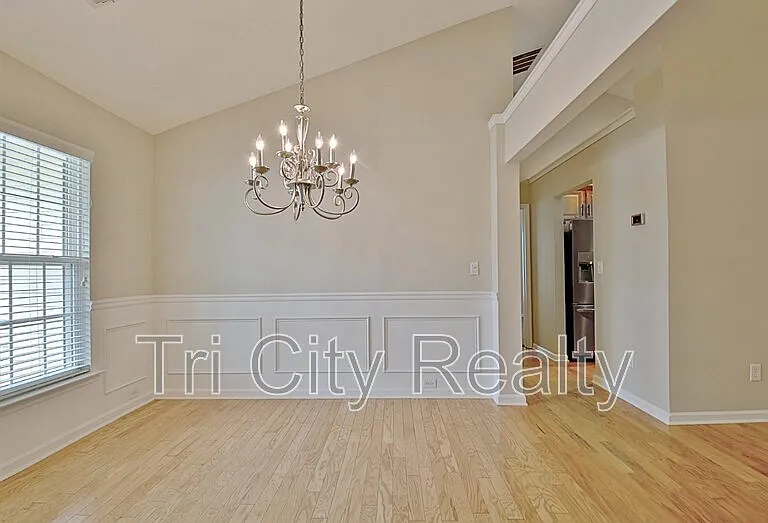 341 Hunterian Pl — Photo 7